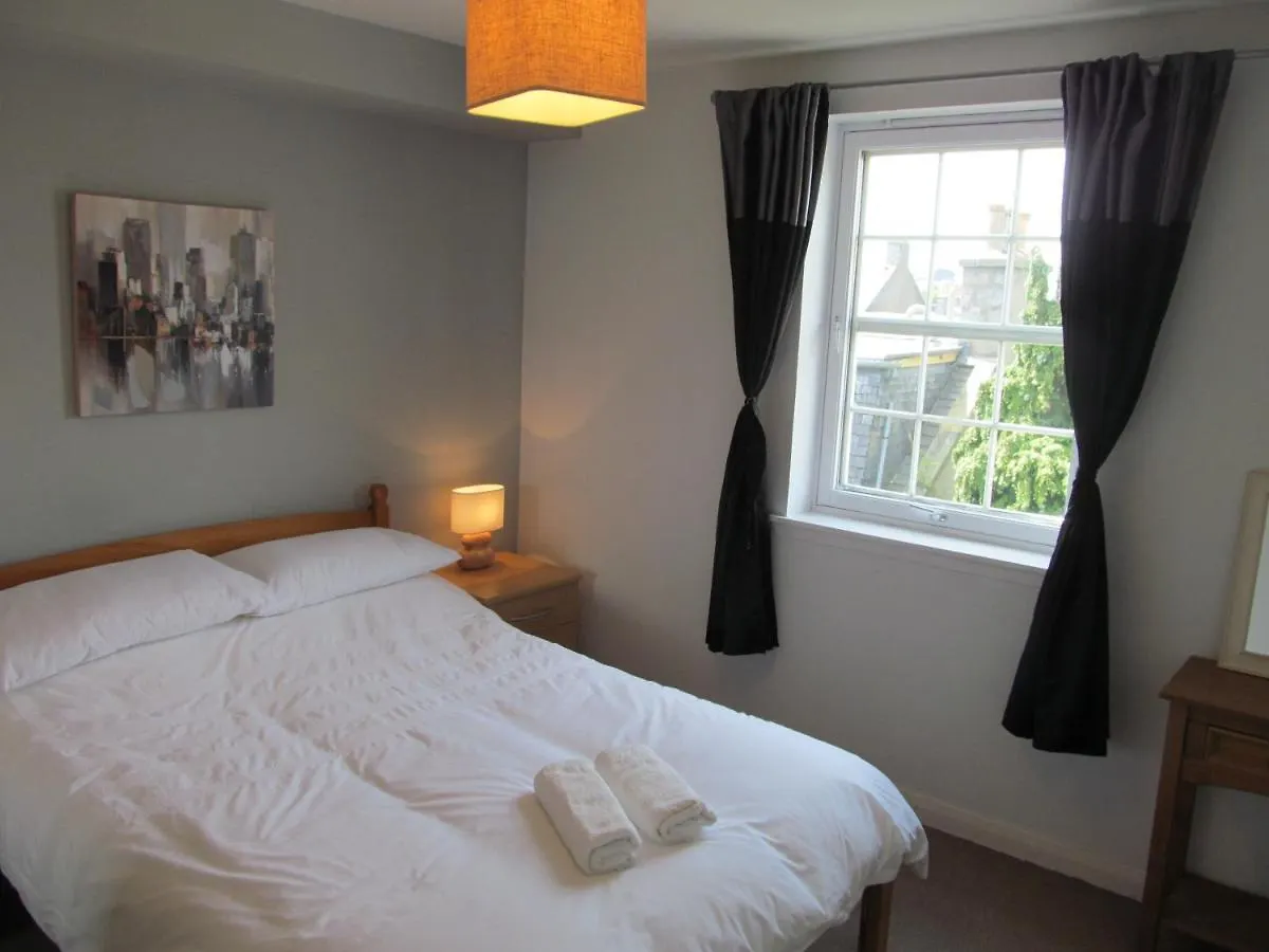 The Granite City - Modern City Centre Apartment 애버딘